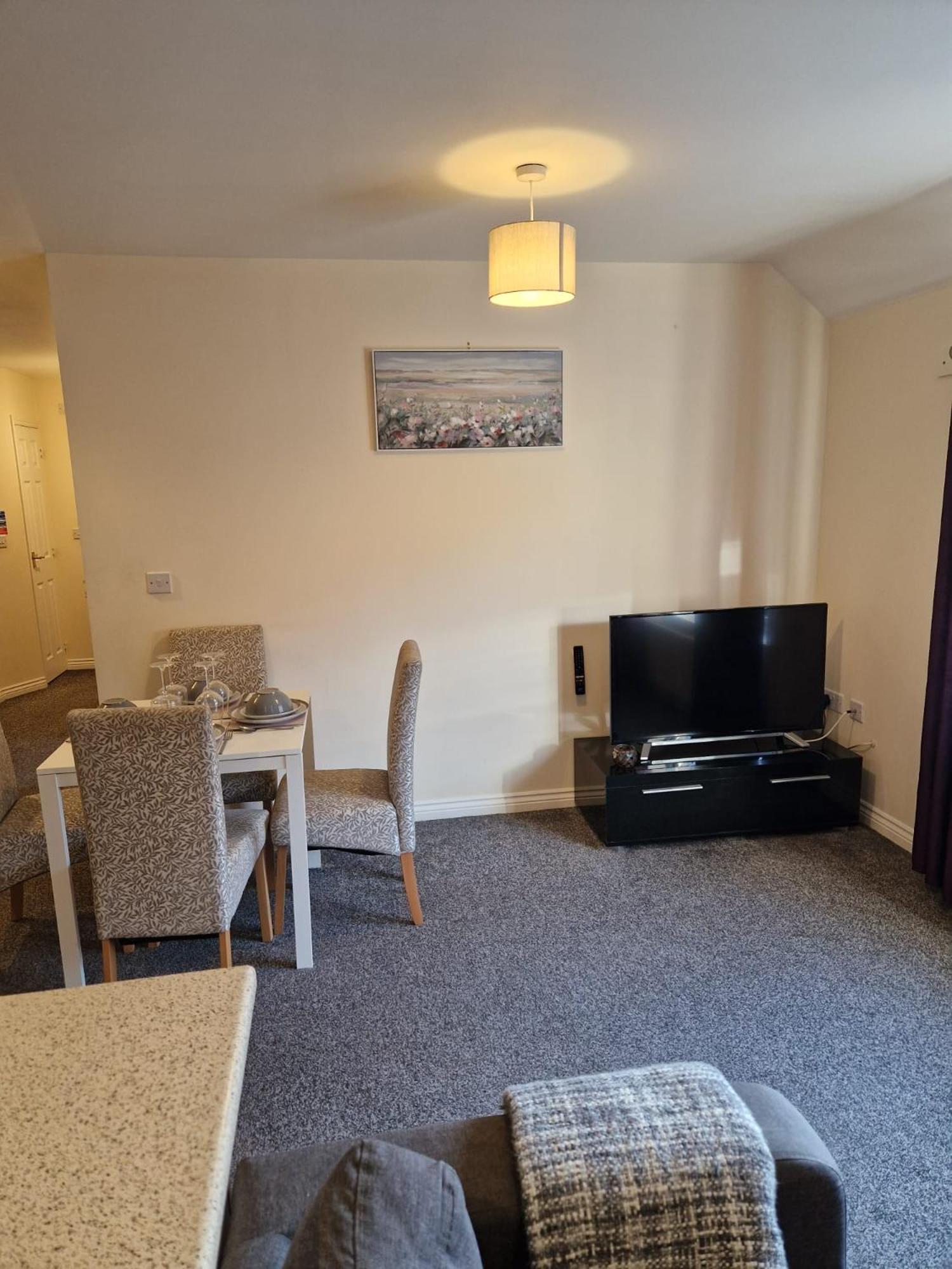 Hereford - Mayflower Coach House, Modern 2 Bedroom Property With Parking, Located South Of Hereford City, Suitable For Small Family, Couple Or Contractors - Sleeps Up To 5 Guests - Hosted By Rentmyhouse Dış mekan fotoğraf