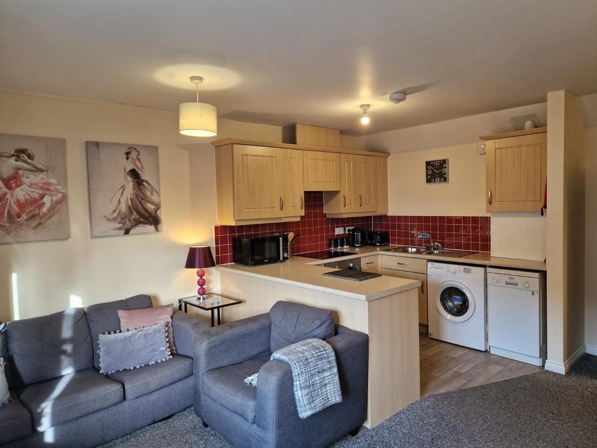 Hereford - Mayflower Coach House, Modern 2 Bedroom Property With Parking, Located South Of Hereford City, Suitable For Small Family, Couple Or Contractors - Sleeps Up To 5 Guests - Hosted By Rentmyhouse Dış mekan fotoğraf