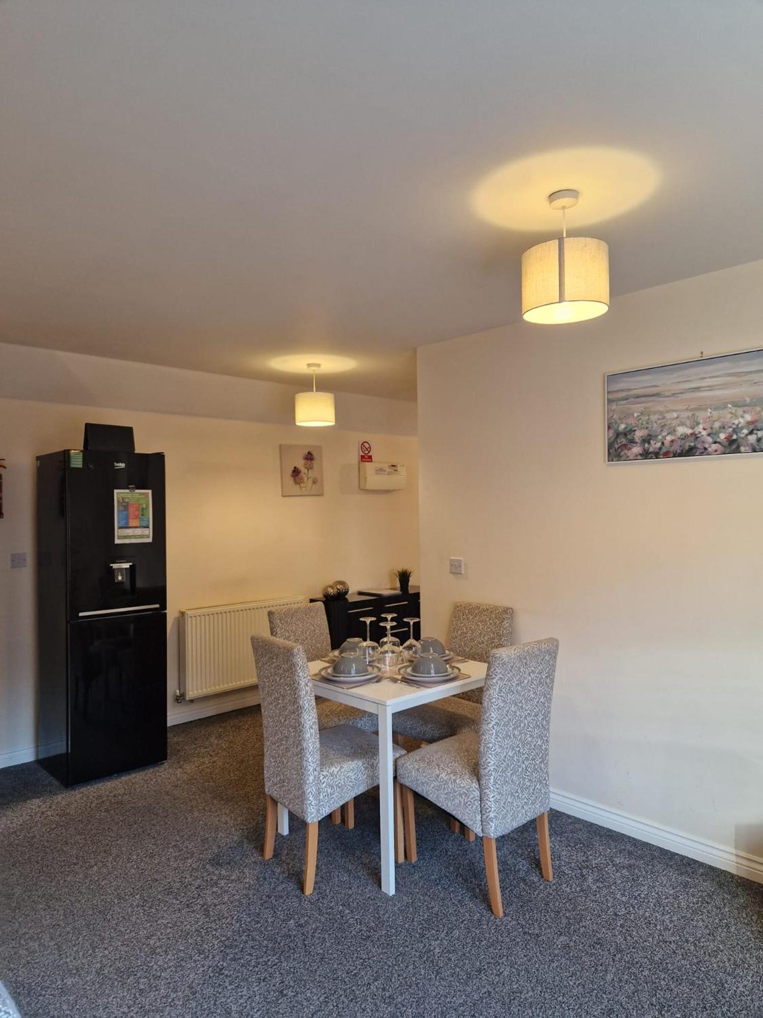 Hereford - Mayflower Coach House, Modern 2 Bedroom Property With Parking, Located South Of Hereford City, Suitable For Small Family, Couple Or Contractors - Sleeps Up To 5 Guests - Hosted By Rentmyhouse Dış mekan fotoğraf