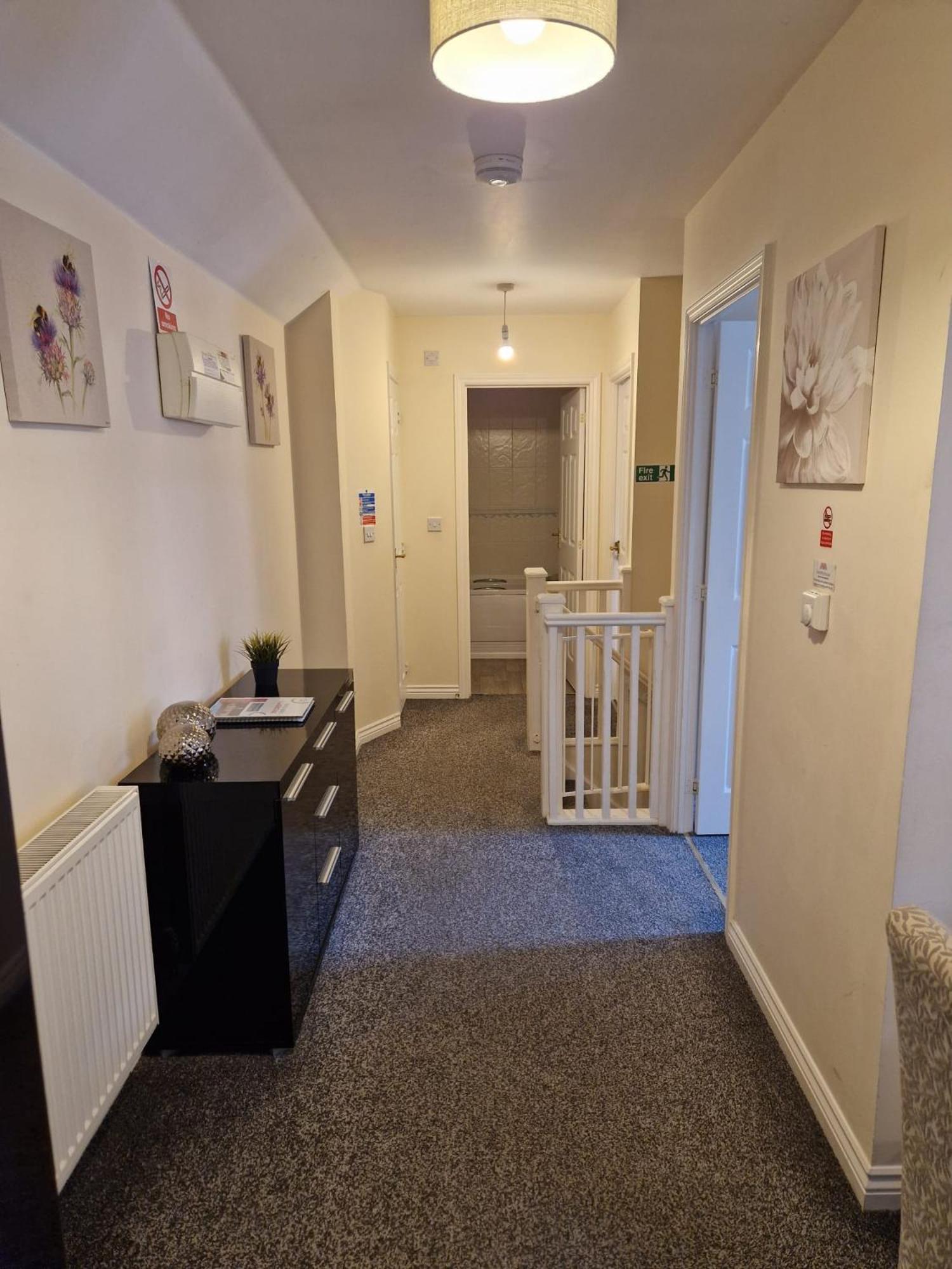 Hereford - Mayflower Coach House, Modern 2 Bedroom Property With Parking, Located South Of Hereford City, Suitable For Small Family, Couple Or Contractors - Sleeps Up To 5 Guests - Hosted By Rentmyhouse Dış mekan fotoğraf