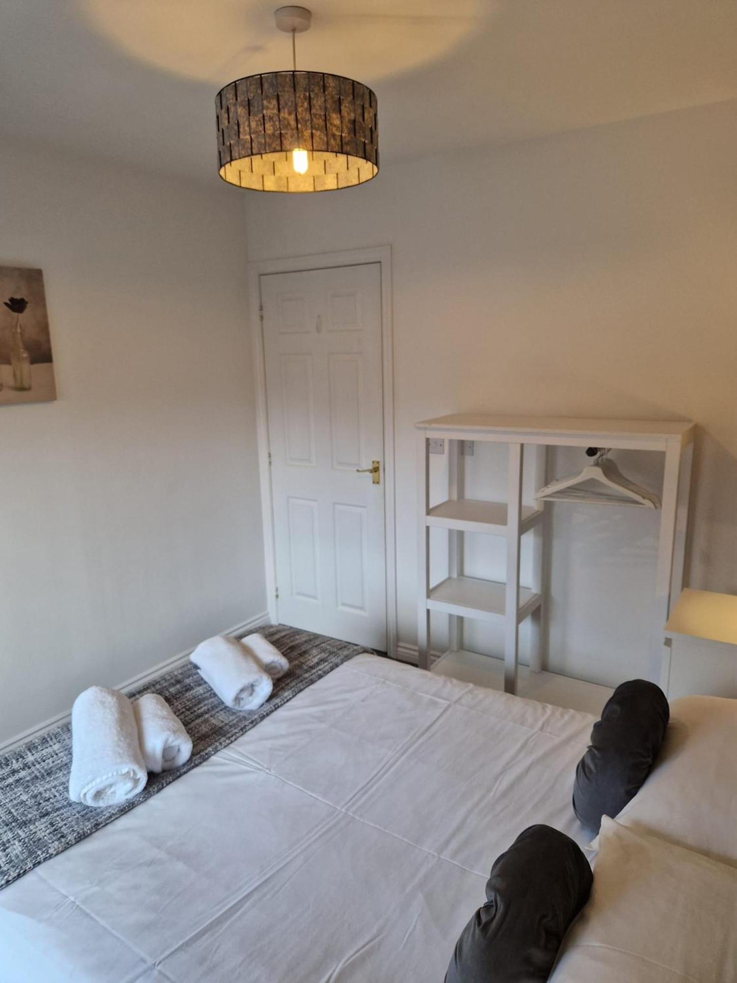 Hereford - Mayflower Coach House, Modern 2 Bedroom Property With Parking, Located South Of Hereford City, Suitable For Small Family, Couple Or Contractors - Sleeps Up To 5 Guests - Hosted By Rentmyhouse Dış mekan fotoğraf